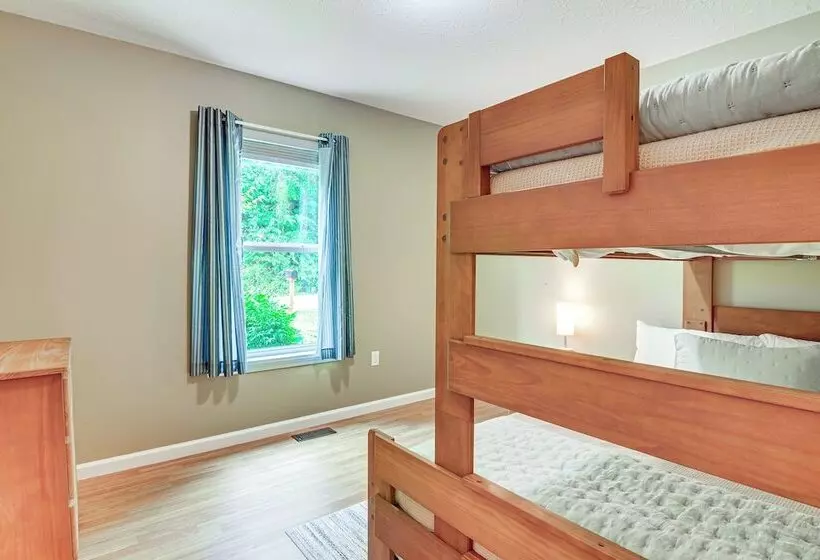 Campton Cottage W/ Hot Tub, Near Hiking + Climbing