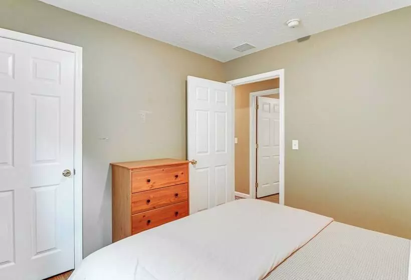 Campton Cottage W/ Hot Tub, Near Hiking + Climbing