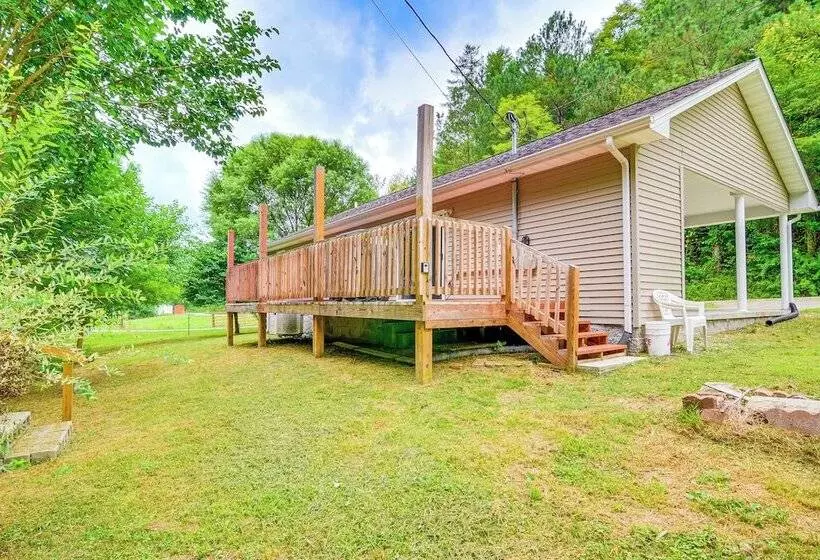 Campton Cottage W/ Hot Tub, Near Hiking + Climbing