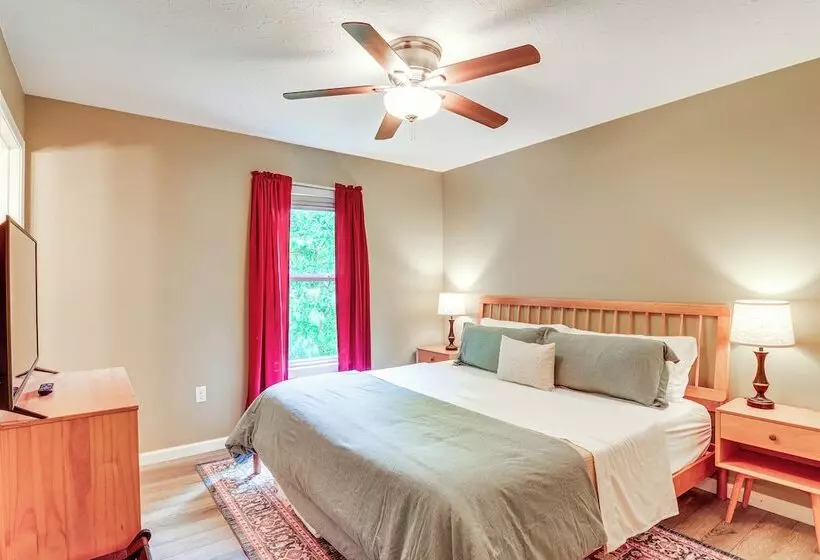 Campton Cottage W/ Hot Tub, Near Hiking + Climbing