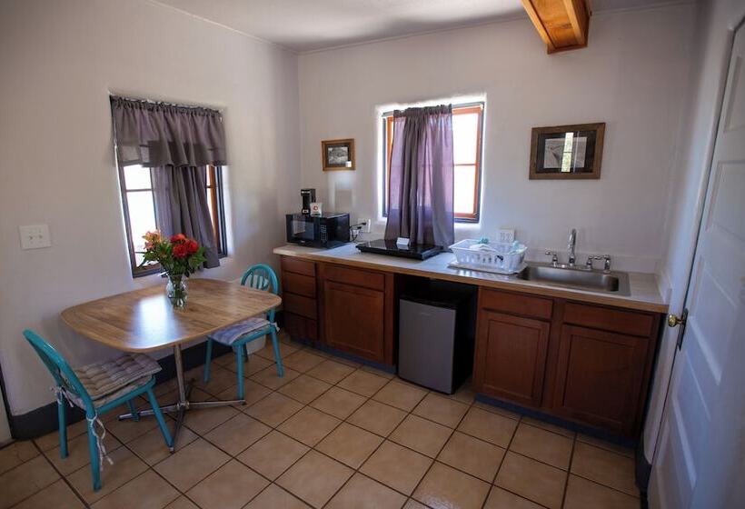 Dam Site Historic District Casitas