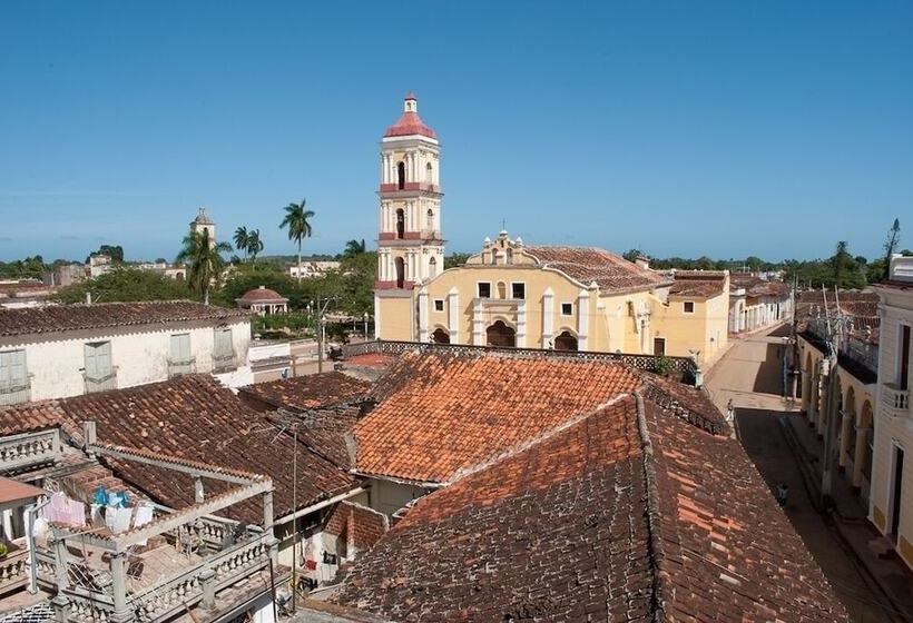 پانسیون Hostal Familia Moretón Sánchez