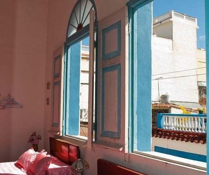 پانسیون Hostal Familia Moretón Sánchez