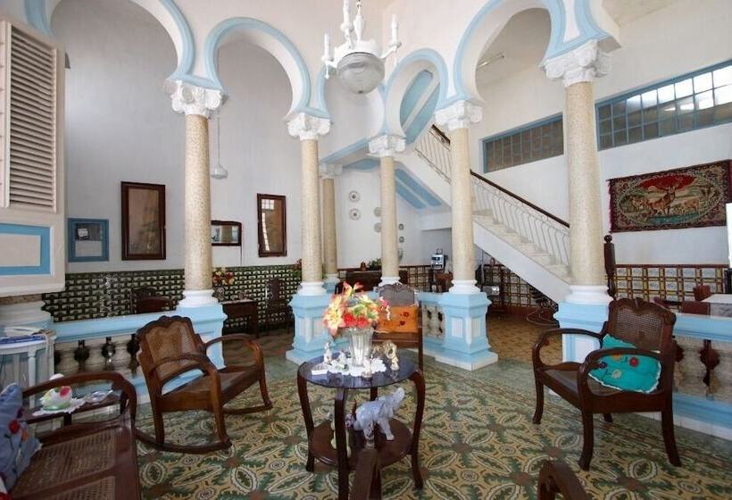 پانسیون Hostal Familia Moretón Sánchez