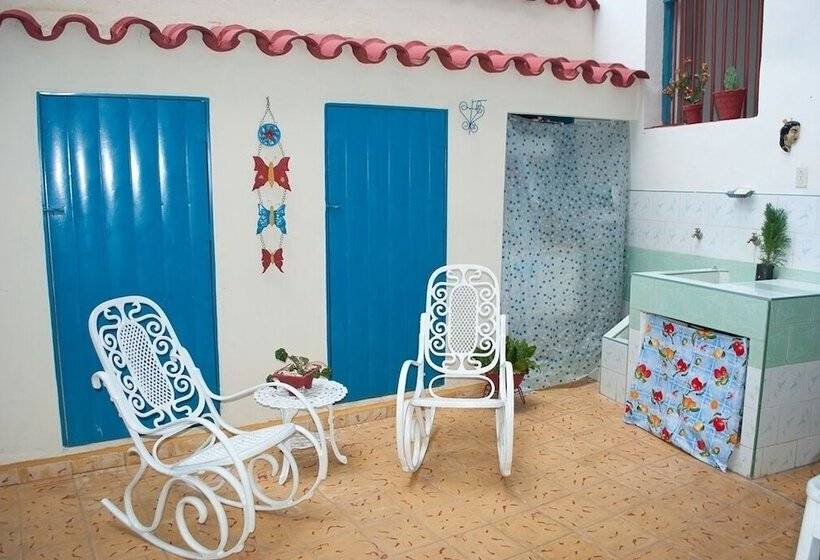 پانسیون Hostal Familia Moretón Sánchez