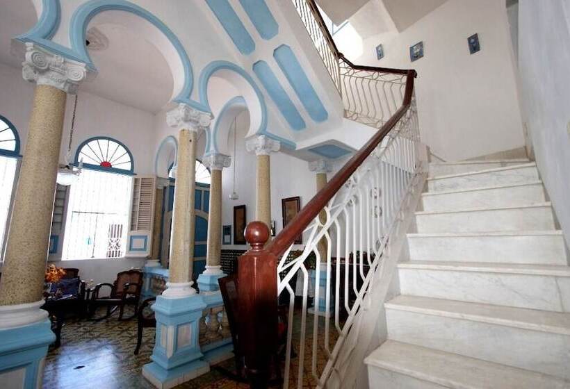 پانسیون Hostal Familia Moretón Sánchez