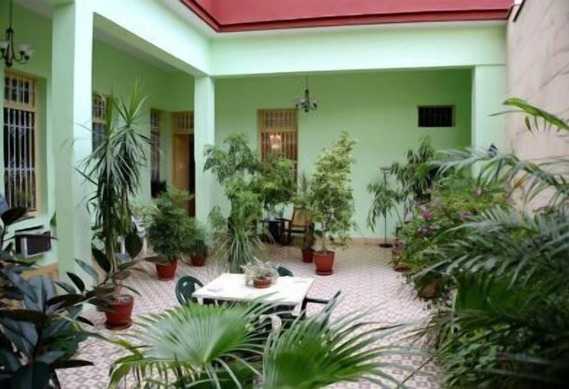 پانسیون Hostal Casa Francisco