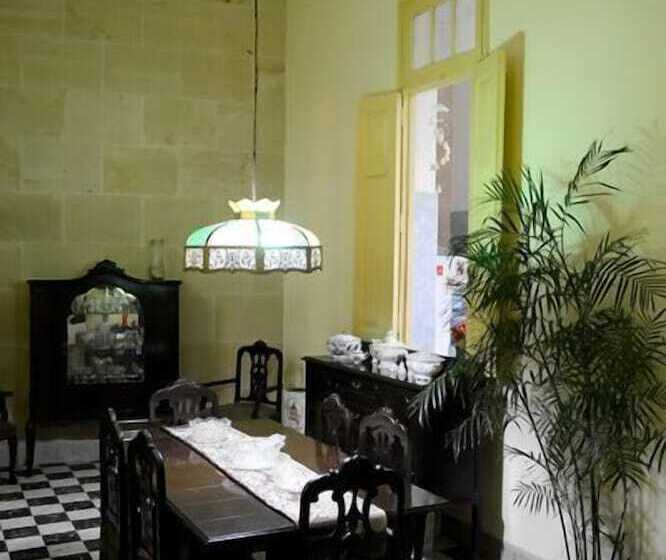 پانسیون Hostal Casa Francisco