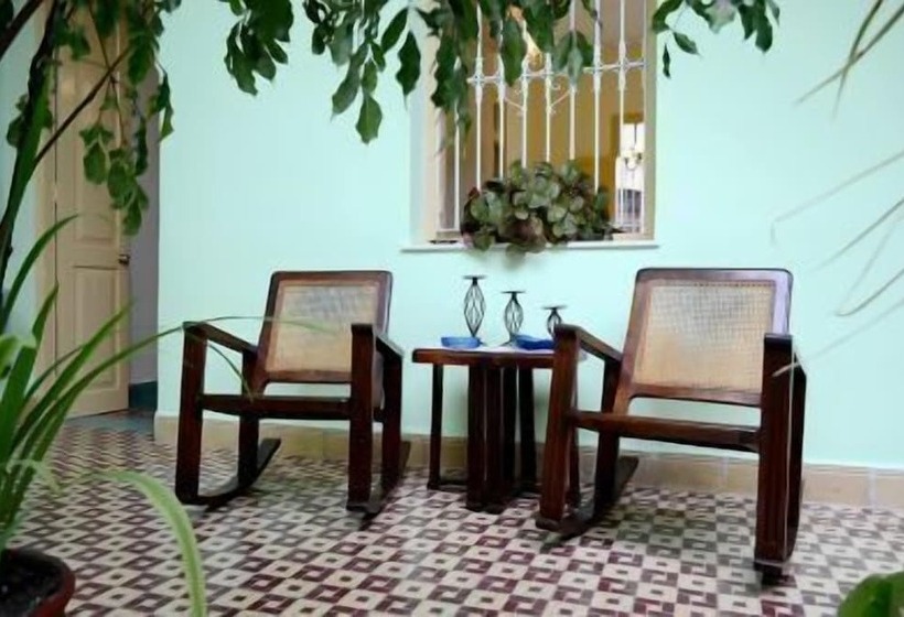 پانسیون Hostal Casa Francisco