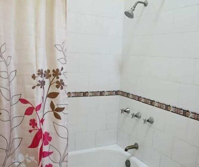 پانسیون Hostal Casa Francisco