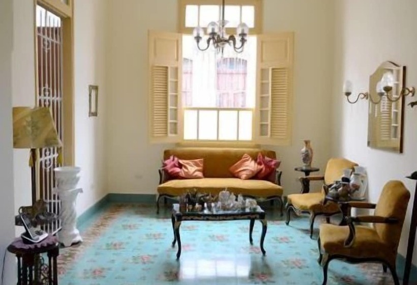 پانسیون Hostal Casa Francisco