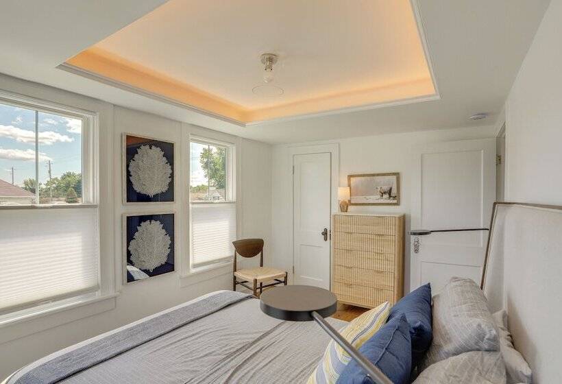 Port Clinton Home W/ Lake View   Walk To Beach!