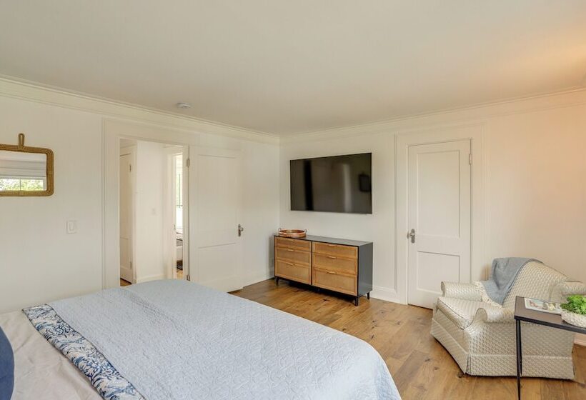 Port Clinton Home W/ Lake View   Walk To Beach!