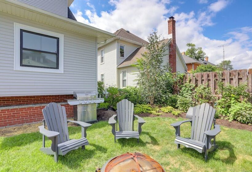 Port Clinton Home W/ Lake View   Walk To Beach!