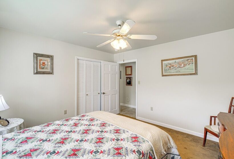 Blue Ridge Mtn Views: Ranch Style Home In Sparta!