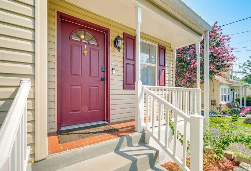 Rockville Home W/ Spacious Yard: 17 Mi To Dc!