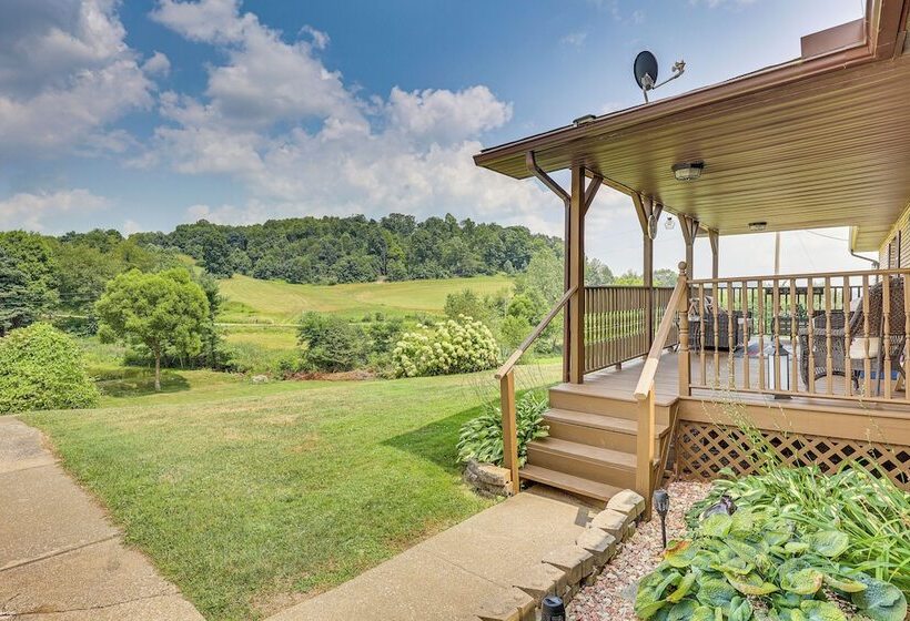 Spacious Ohio Family Home On 5 Acre Property!