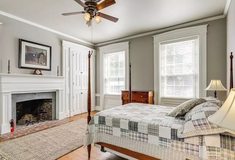 Vineyard Retreat At George Vest Historical Home