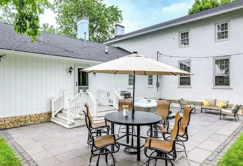 Vineyard Retreat At George Vest Historical Home