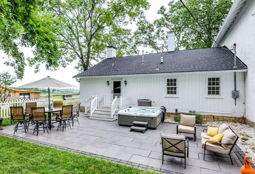 Vineyard Retreat At George Vest Historical Home