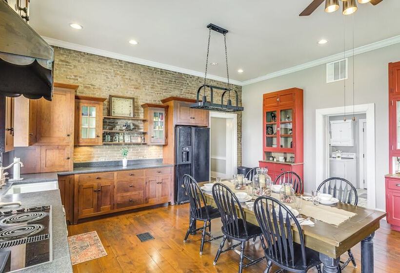 Vineyard Retreat At George Vest Historical Home