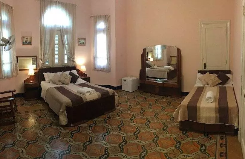 Yolanda's B&b