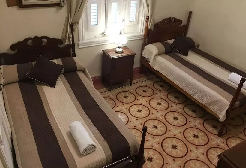 Yolanda's B&b