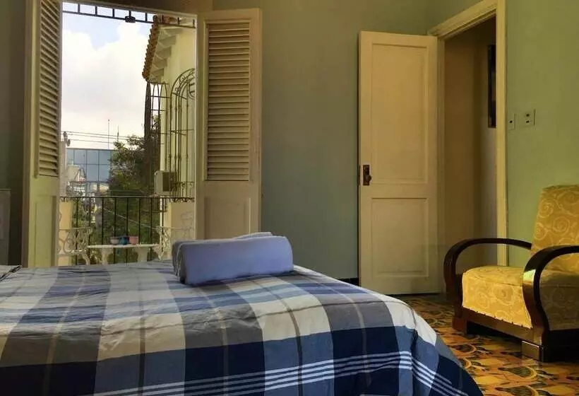 Yolanda's B&b