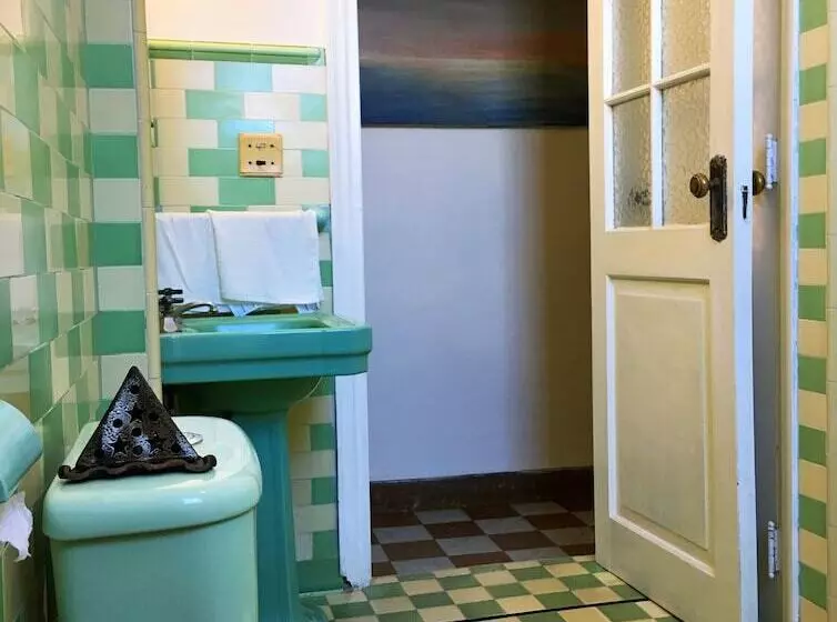 Yolanda's B&b
