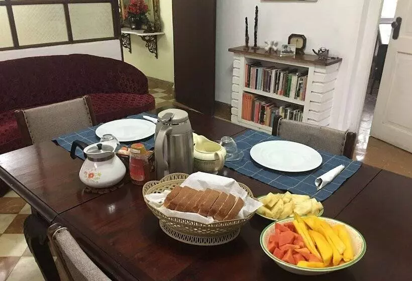 Yolanda's B&b