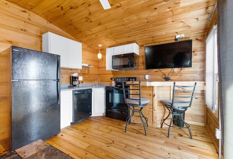 Edinboro Lake Resort Cabins