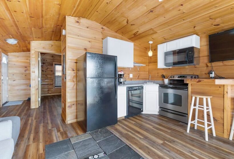 Edinboro Lake Resort Cabins