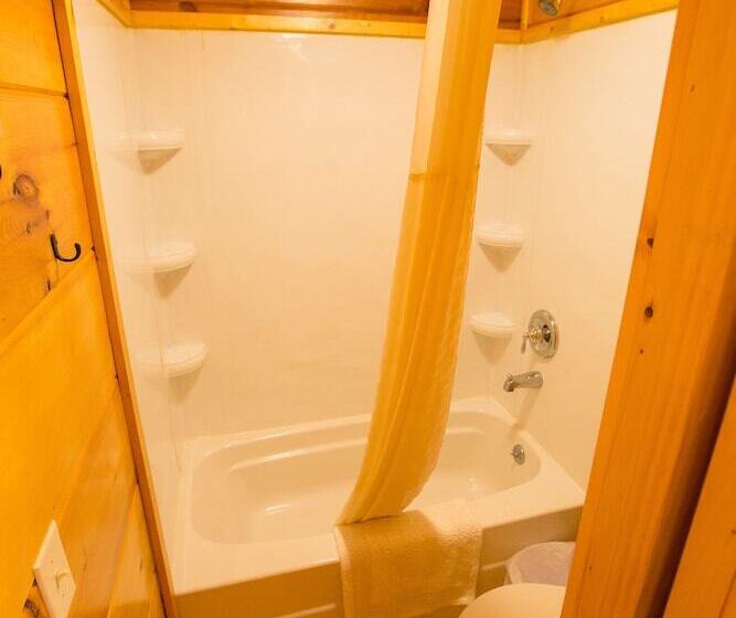 Edinboro Lake Resort Cabins