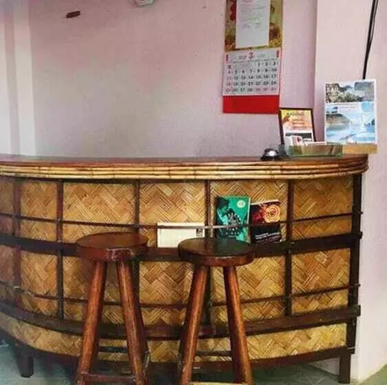 Elternative Hostel