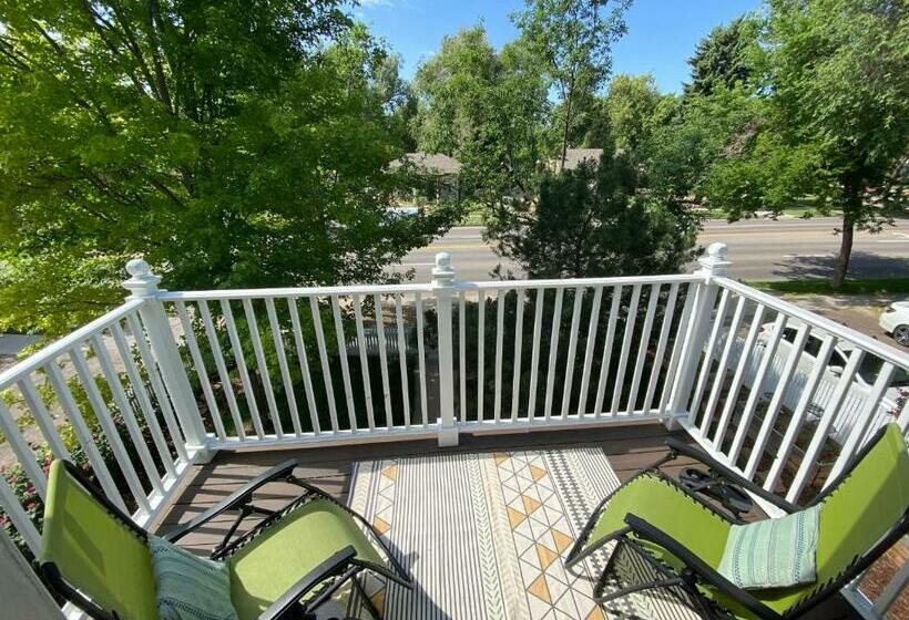 Fernweh Inn & Hostel