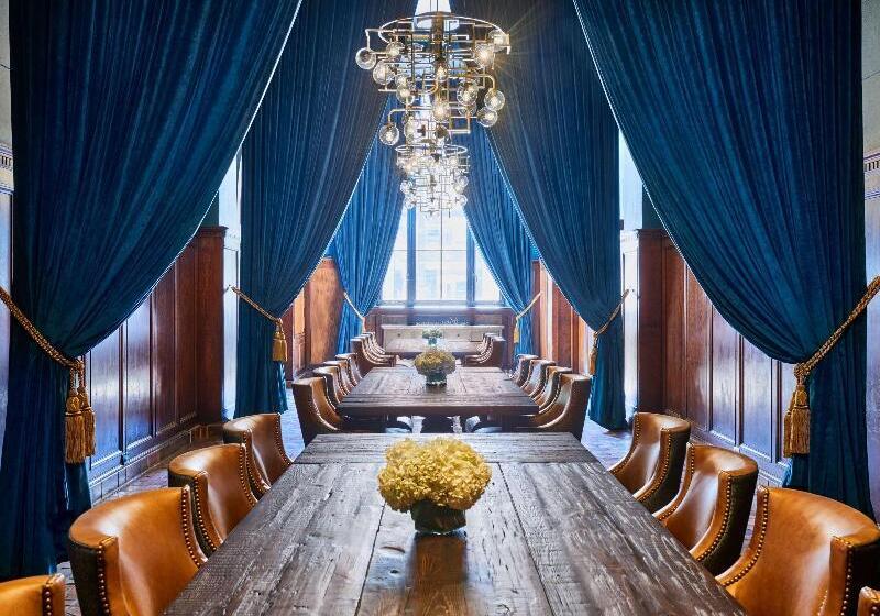 فندق Detroit Foundation