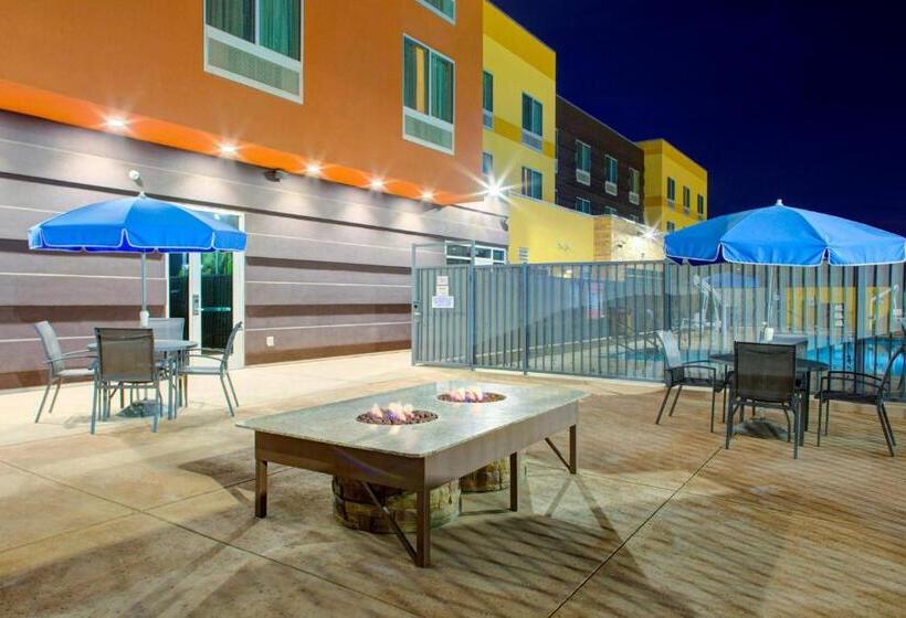 فندق Fairfield Inn & Suites By Marriott Bakersfield North/airport