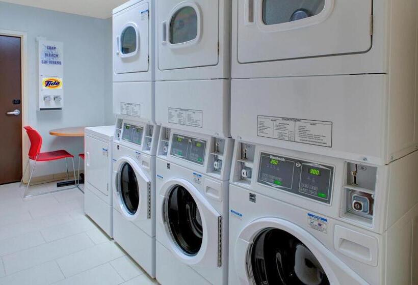 فندق Fairfield Inn & Suites By Marriott Bakersfield North/airport