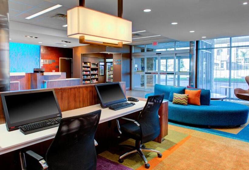 فندق Fairfield Inn & Suites By Marriott Bakersfield North/airport