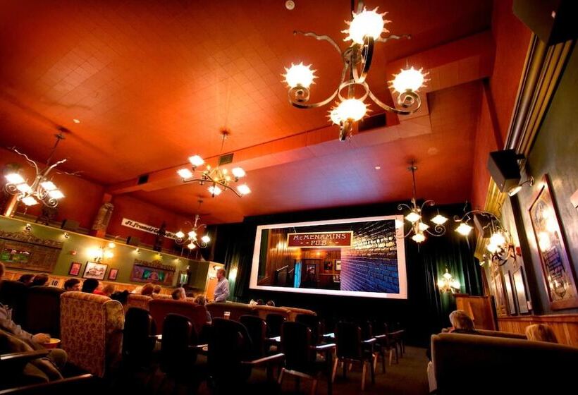 Szálloda Mcmenamins Old St. Francis School