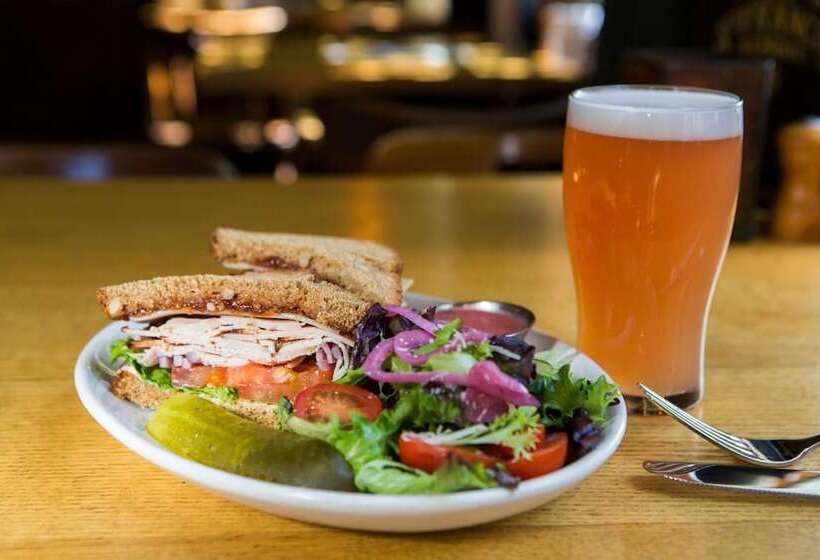 Szálloda Mcmenamins Old St. Francis School