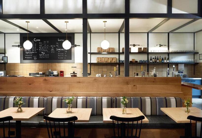 The Stella Hotel, Autograph Collection