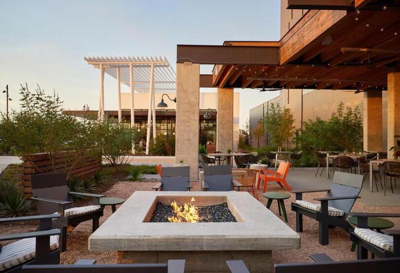 The Stella Hotel, Autograph Collection