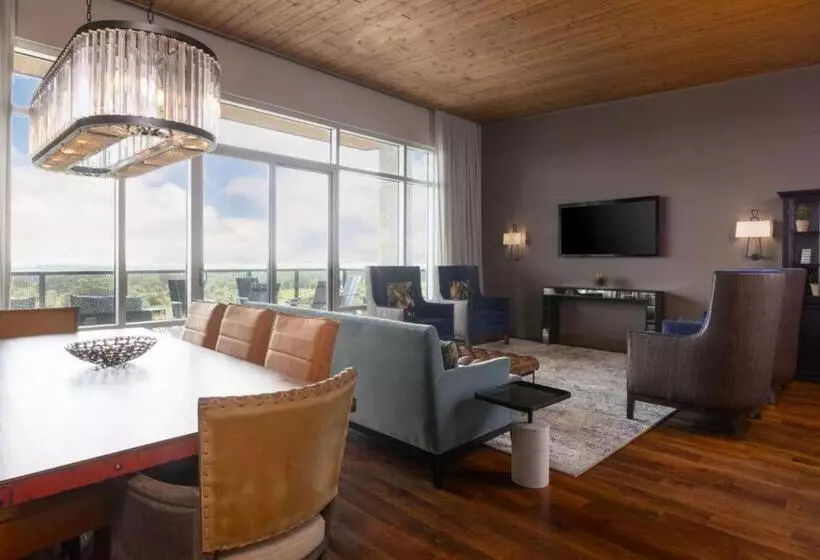 The Stella Hotel, Autograph Collection
