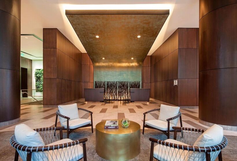 فندق The Westin Milwaukee