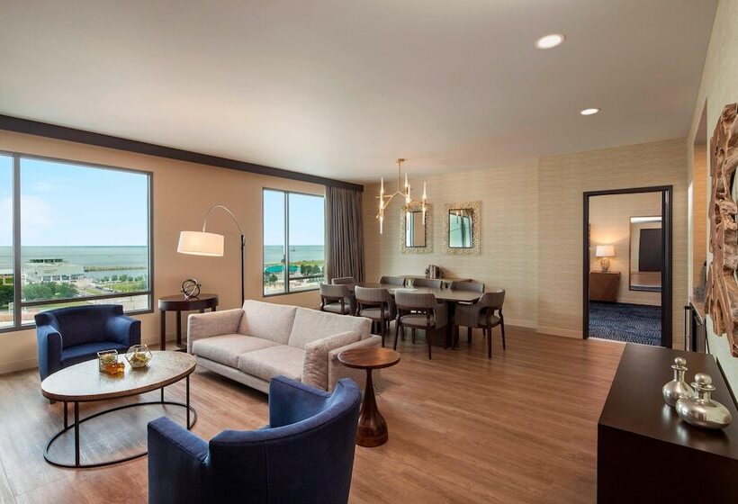 فندق The Westin Milwaukee