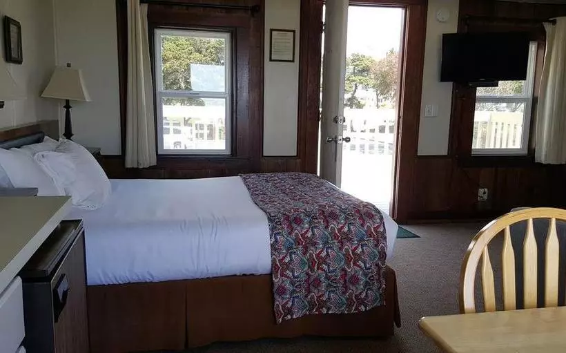 Hotelli Windermere On The Beach