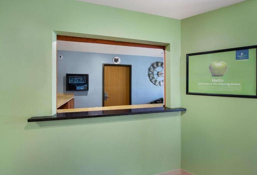 ホテル Woodspring Suites Columbus Southeast