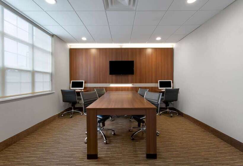 Microtel Inn & Suites By Wyndham Niagara Falls