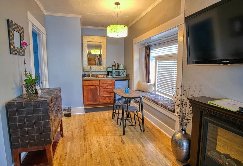 فندق على الطريق Palm Cottages